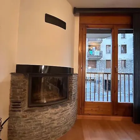 Familiar Apartament A شقة *