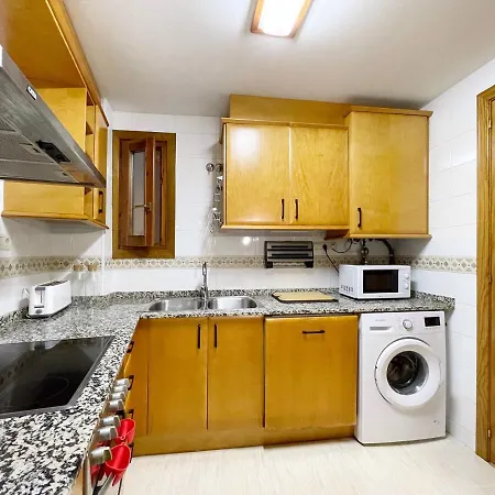 Familiar Apartament A شقة سورت